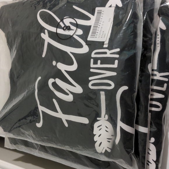 Black pullover sweat shirt - Picture 4 of 4